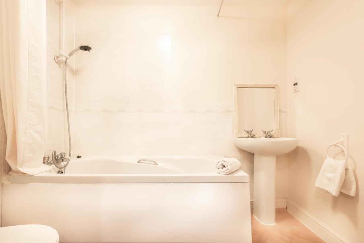 Best Price! 2 Bed City Centre - 4 Single Beds Or 2 Super King, Smart Tvs, Sofa Bed & Free Secure Parking Southampton Ngoại thất bức ảnh
